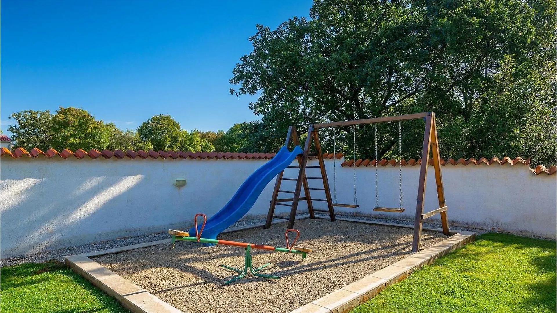 Villa Tina Barban Pula 0*,